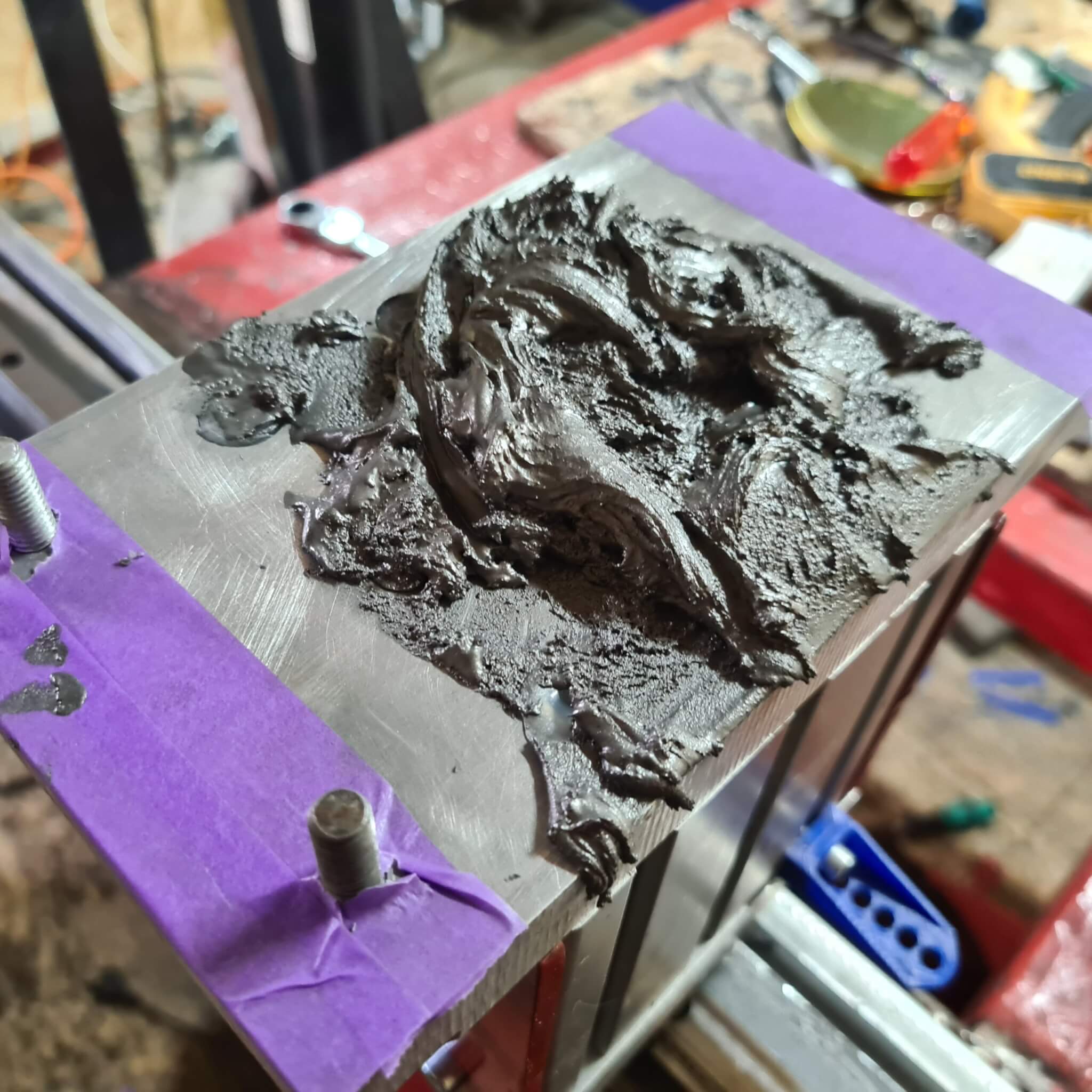 Metal epoxy gap filling gantry