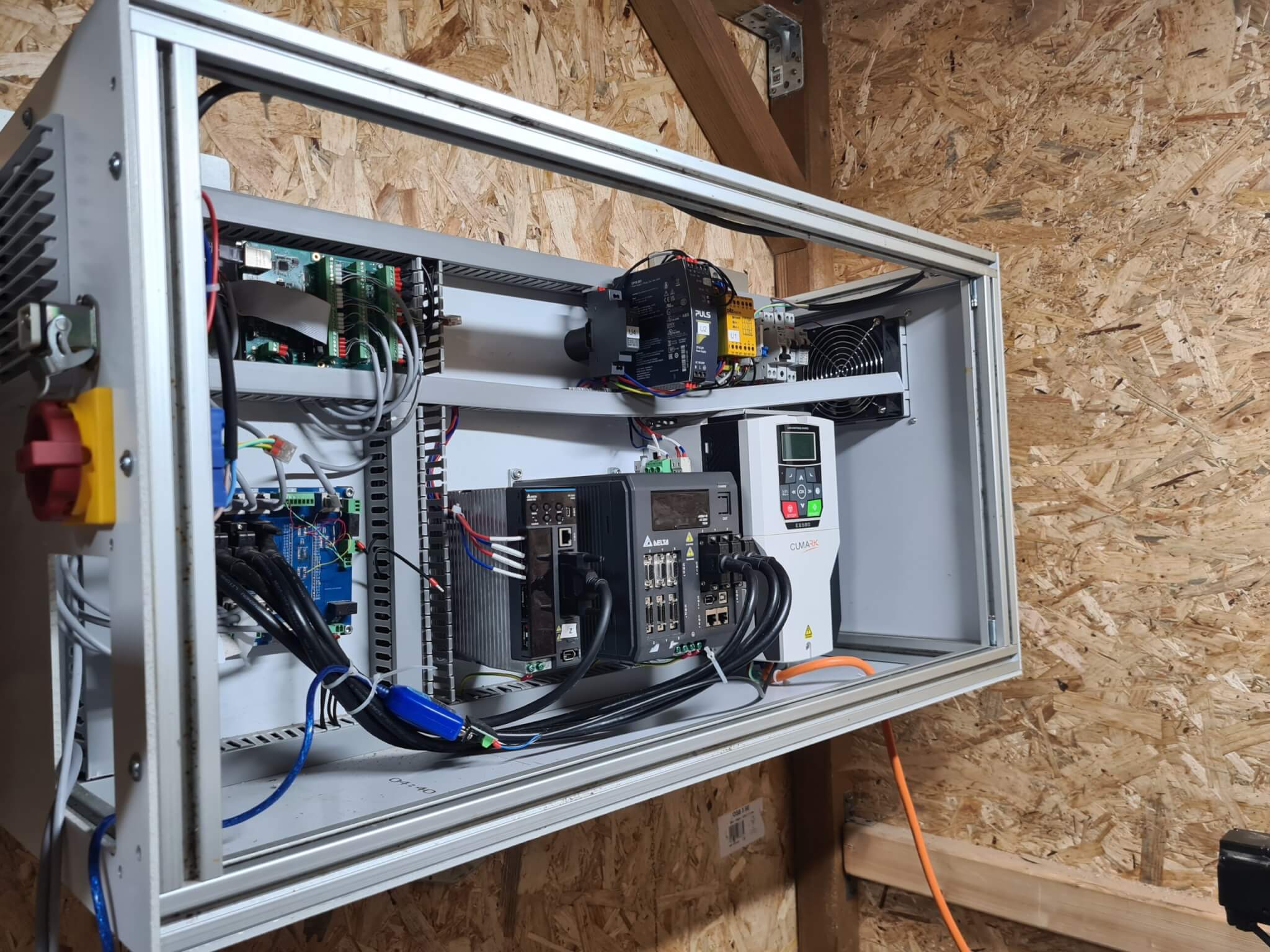 CNC electronics cabinet delta servo cumark ES580 VFD
